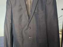 Costum barbati maro cu reflexii albastre