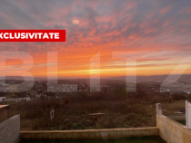 Casa pe calcan cu priveliste deschisa si compartimentare deo