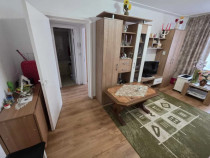 Apartament 3 camere, semidecomandat - zona Astra