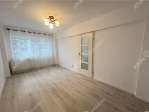 Apartament renovat cu 2 camere decomandate si balcon zona Ra