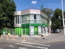 Clădire de vânzare – spațiu comercial și birouri
