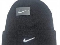 Caciula Nike-noua-cu eticheta