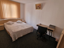 Apartament 3 camere Tractorul -piață