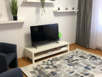 Apartament cu 3 camere, decomandat - zona Centru Civic