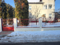 Casa de vanzare ,3 dormitoare,10 ari teren