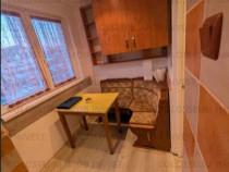 Garsoniera mobilata, utilata, etaj 1/4, zona Tractorul!