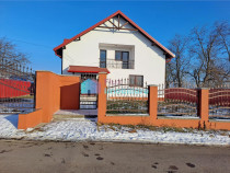 Vila spatioasa in Liteni Moara