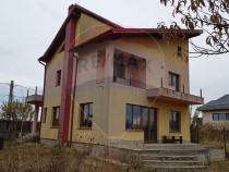Vanzare Casă / Vilă 5 camere Saftica Primarie