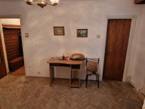 Apartament cu 3 camere, etaj 1, zona Salvare
