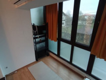 Garsoniera moderna,loc parcare