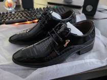 Pantofi de gală noi marimea 38