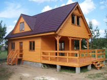 Construim case din lemn sau din panouri sevisi