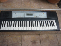 orga yamaha ypt 200