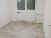 Apartament cu 3 camere, zona Velenta, Oradea