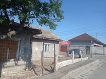Ovidiu ,zona semicentrală, casă renovabilă, demolabilă