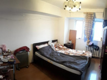 Apartament cu 3 camere, 68 mp, Decomandat, intersecție Cole