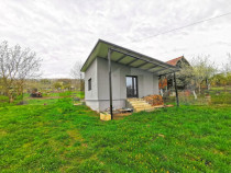 Casa, 2 camere, 80mp, zona Dealul Jelnei