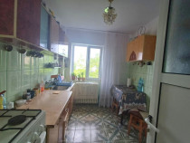 Apartament 3 camere - Podu Roș - 64.900 euro negociabil