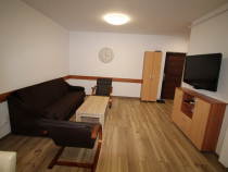 INCHIRIEZ apartament 3 camere ,recent renovat,zona Centrala
