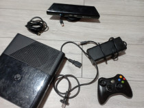 Xbox 360 4GB+Kinect+joystick+cablu HDMI+acumulator
