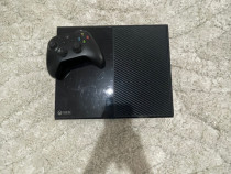 Xbox one 500 GB.