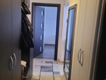 Apartament recent renovat 3 camere etaj intermediar Terezian