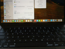 MacBook pro 14 laptop