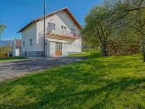 CasaI Vila cu 8 camereI 5 bai TOHANITA - ZARNESTI , BRASOV