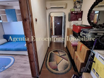 Apartament de vanzare in Constanta, Inel 2 - 3 camere decomandat