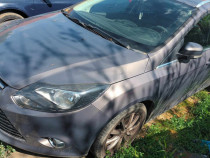 Ford focus titanium 2012