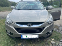 Hyundai IX35, 4x4, manual, full-option, 2011