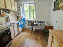 23 AUGUST -APARTAMENT 2 CAMERE, ETAJ 2 ,ZONA LINISTITA.