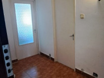 Apartament 2 camere, decomandat, 64 mp, zona 300 Micalaca