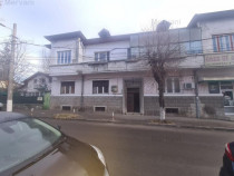 Apartament de vânzare/închiriere în Câmpina - Zona