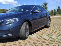 Liciteaza-Volvo V40 2015