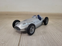 Macheta F1 Mercedes W165, 1.18