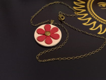 Medalion "Red Flower" - piele naturală și bronz