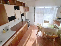 Apartament 3 camere INDEPENDENTEI