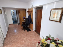 Apartament 3 camere INDEPENDENTEI