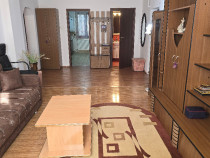 Vand apartament de 3 camere decomandat, in Deva, zona Carpati, et. 2