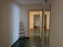 Apartament cu 3 camere decomandat