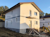 Casa cu etaj, 4 camere, Valea Lupului