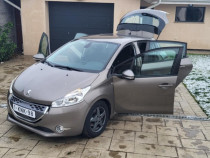 Peugeot 208 Cutie automata