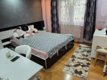 Apartament 2 camere decomandat, centrală termică, etaj intermediar