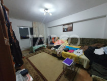 Apartament de vanzare 5 camere 121 mp utili zona Campului Fa