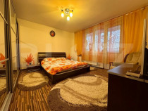 Apartament cu 3 camere, 71 mp, zona Splaiul Crisanei