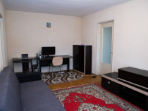 Vand apartament 2 camere semidecomandat, micro 6