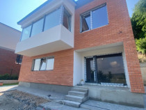Oportunitate! Casa individuala 220mp utili, 714mp teren, Floresti