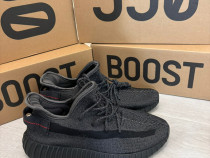 Yeezy 350 Black Static