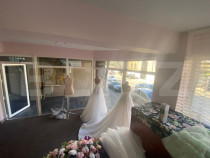 Spatiu pentru magazin, 3 camere, 97 mp, acces din trotuar, z